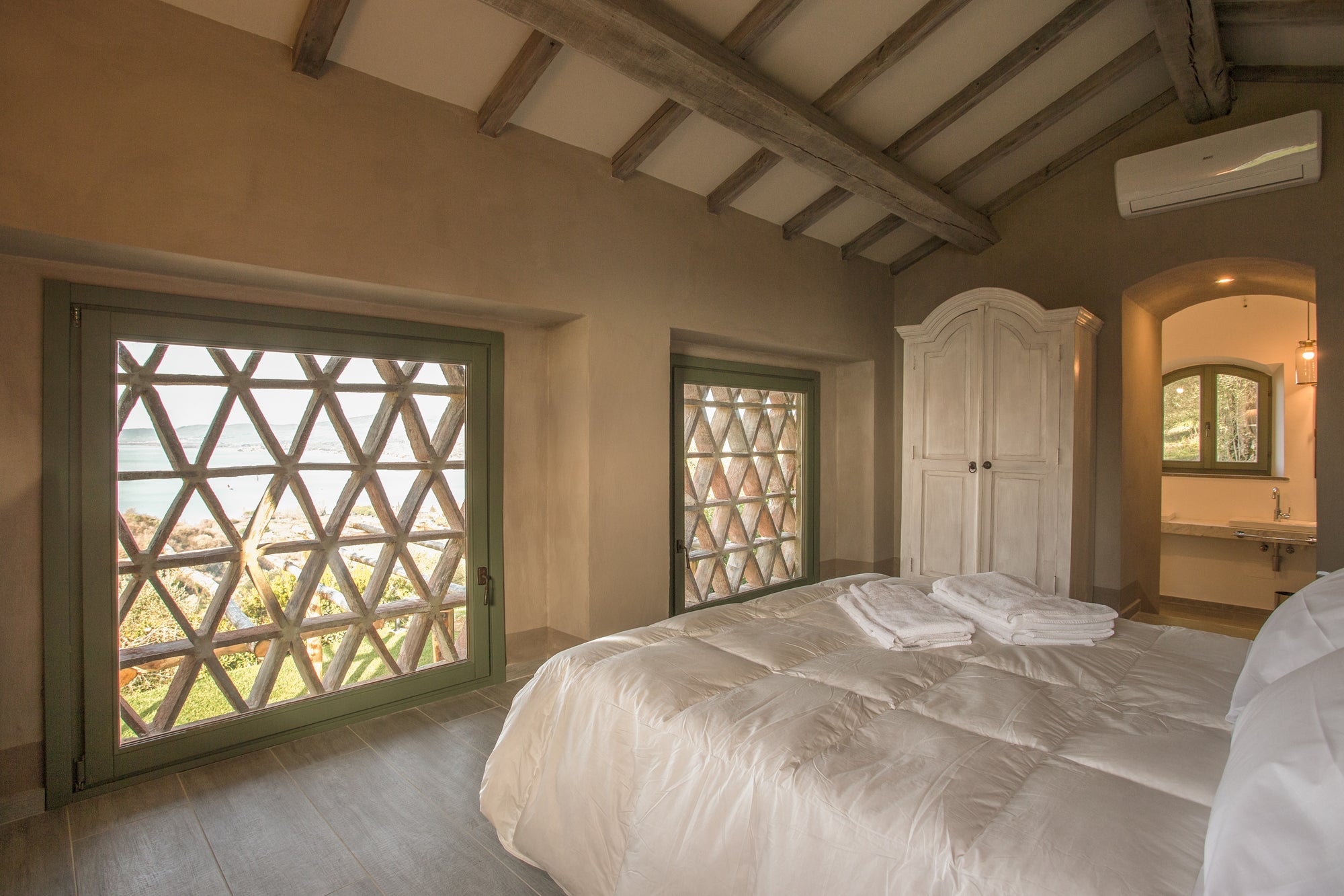 Villa Colona - 4 bedrooms, 4 bathrooms  sleeps up to 7