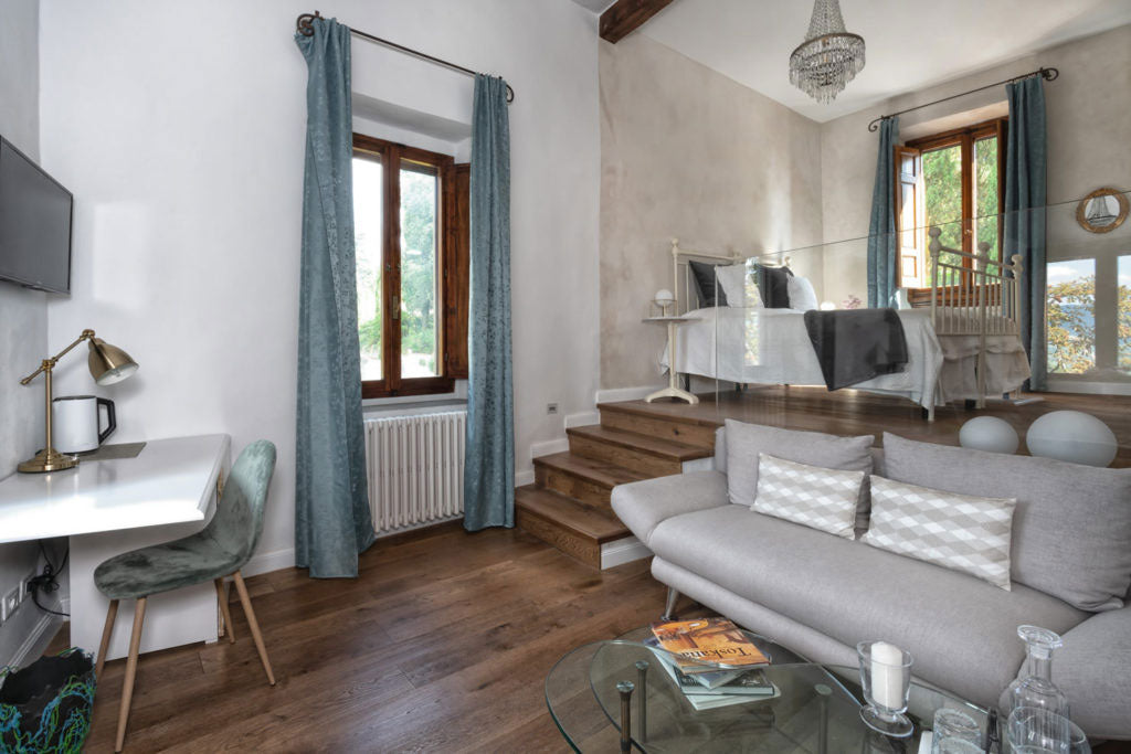 CentoOtto - Villa in Panzano sleeps up to 10 in 5 bedrooms, 5 bathrooms