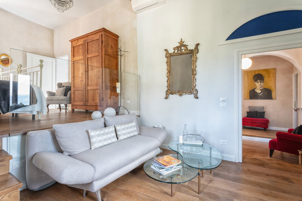 CentoOtto - Villa in Panzano sleeps up to 10 in 5 bedrooms, 5 bathrooms