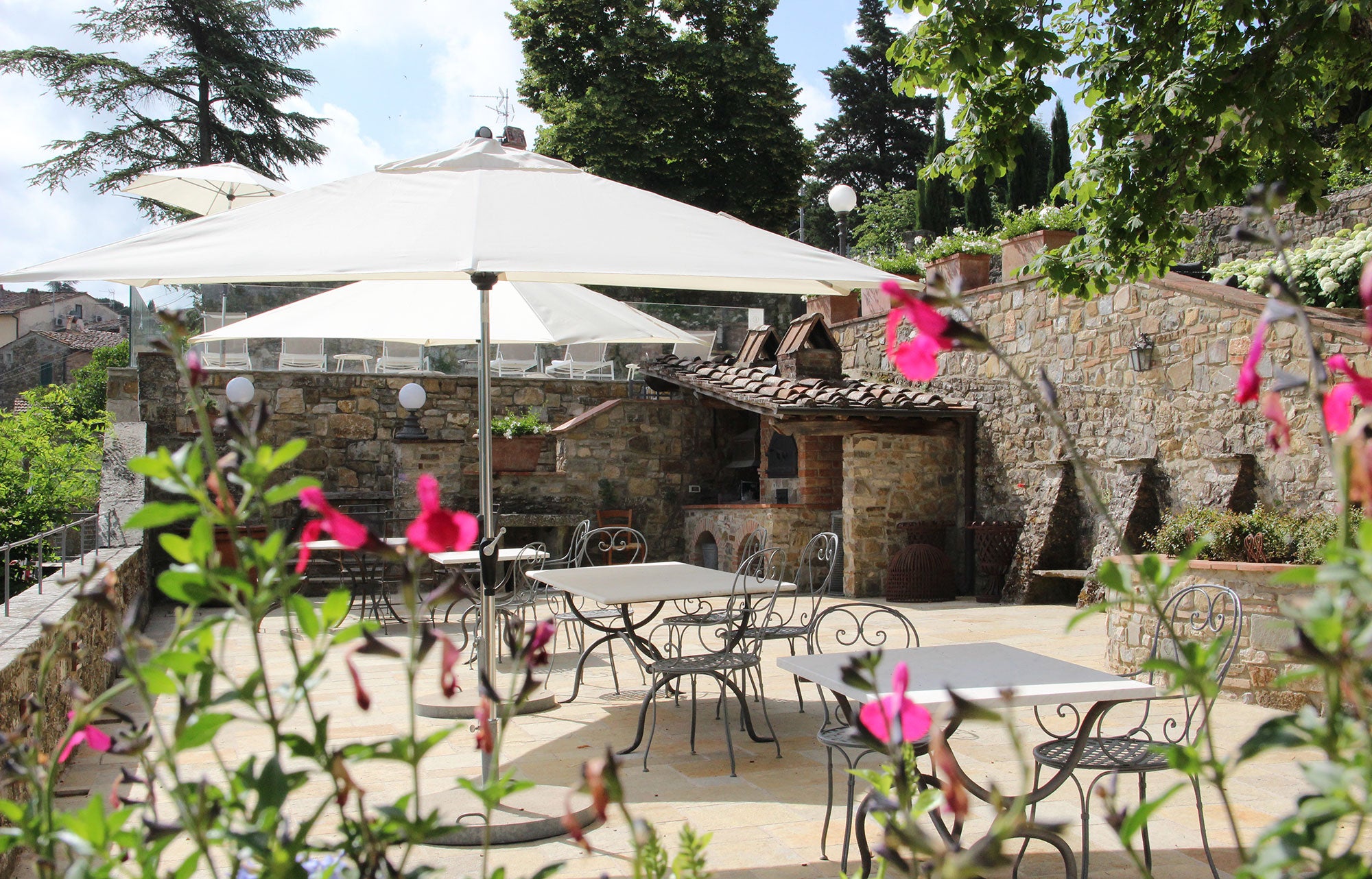 CentoOtto - Villa in Panzano sleeps up to 10 in 5 bedrooms, 5 bathrooms