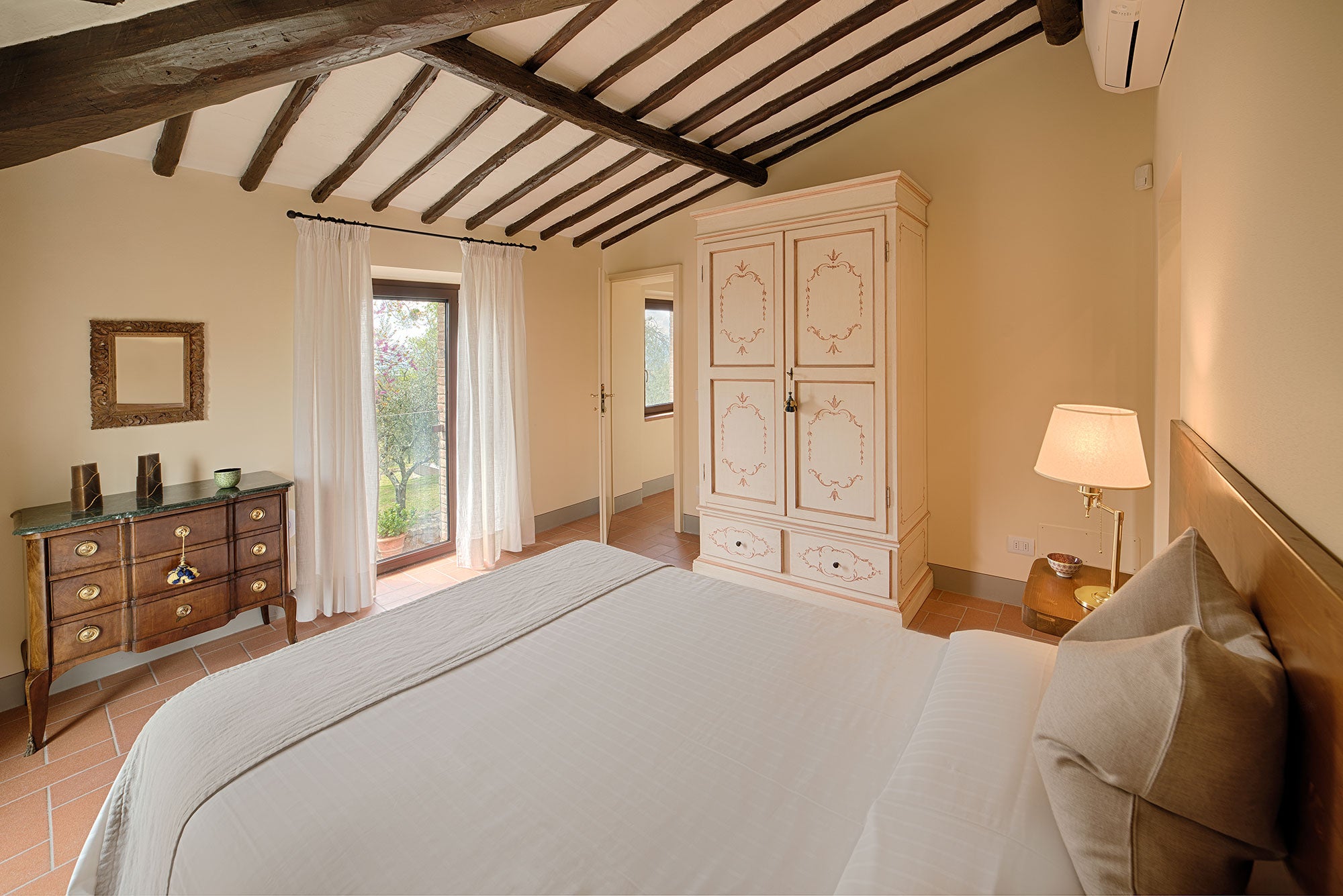 CentoQuarantaSette - Chianti villa - sleeps up to 12 - a/c