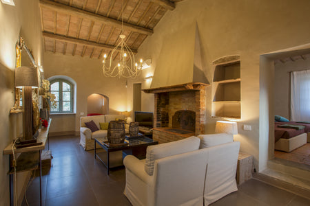 Immaculately restored villa nestled in the hills of Cortona, boasting panoramic vistas of Lake Trasimeno