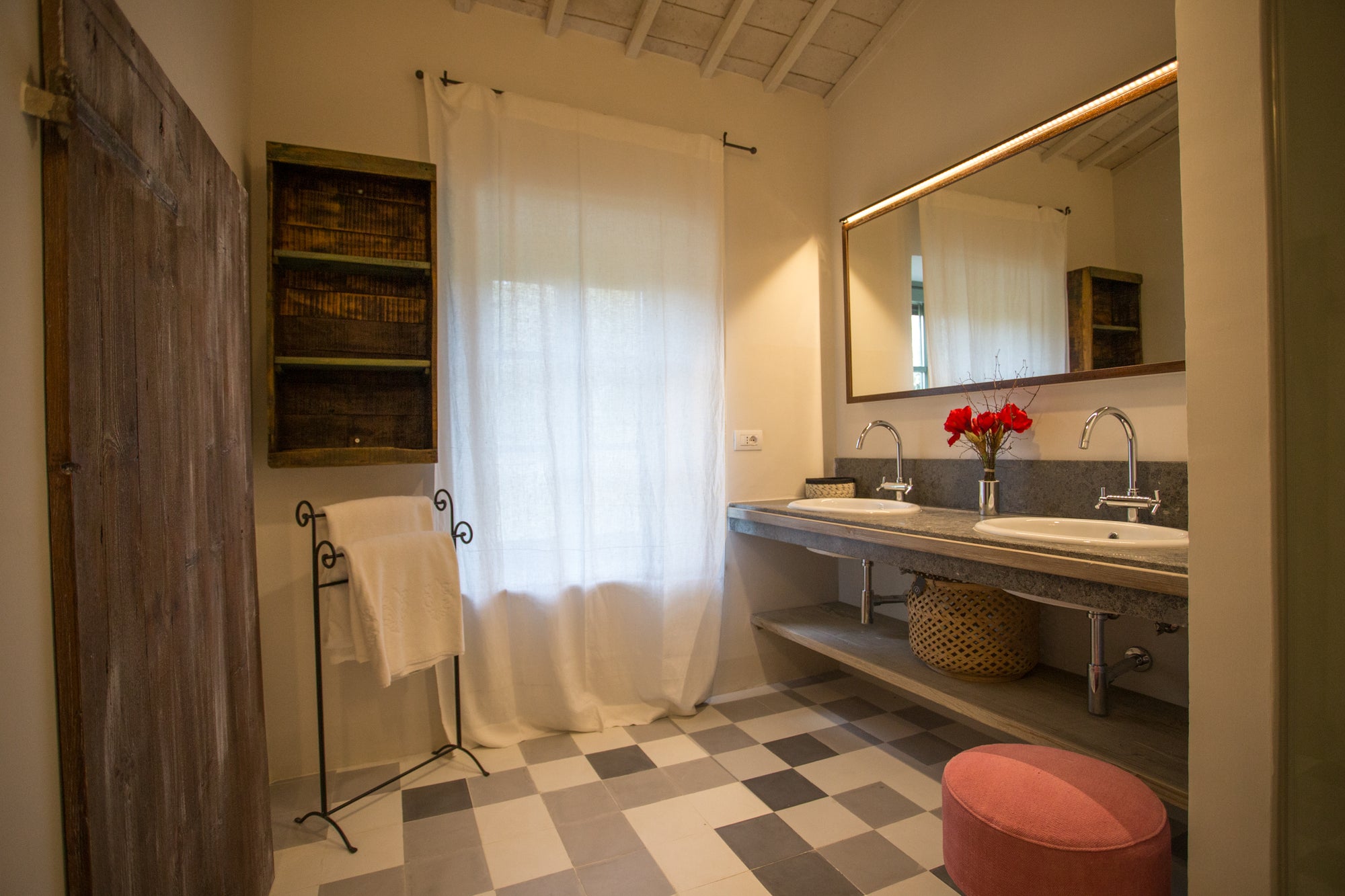 Villa Colona - 4 bedrooms, 4 bathrooms  sleeps up to 7