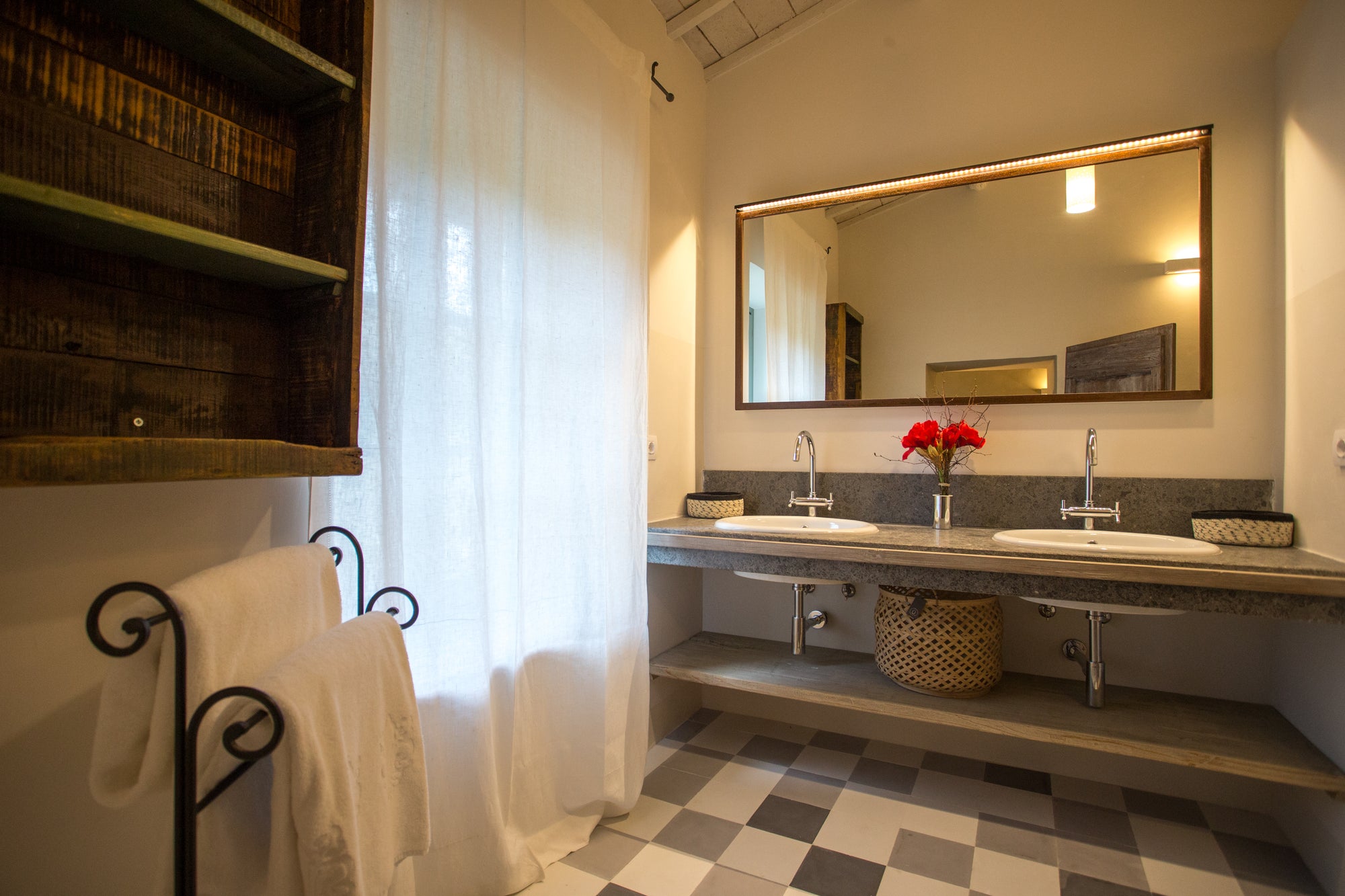 Villa Colona - 4 bedrooms, 4 bathrooms  sleeps up to 7