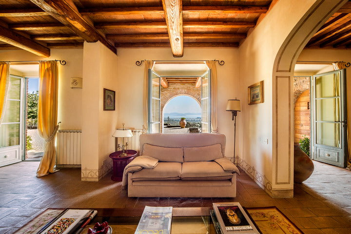 Villa Lago - Cortona villa sleeps up to 14