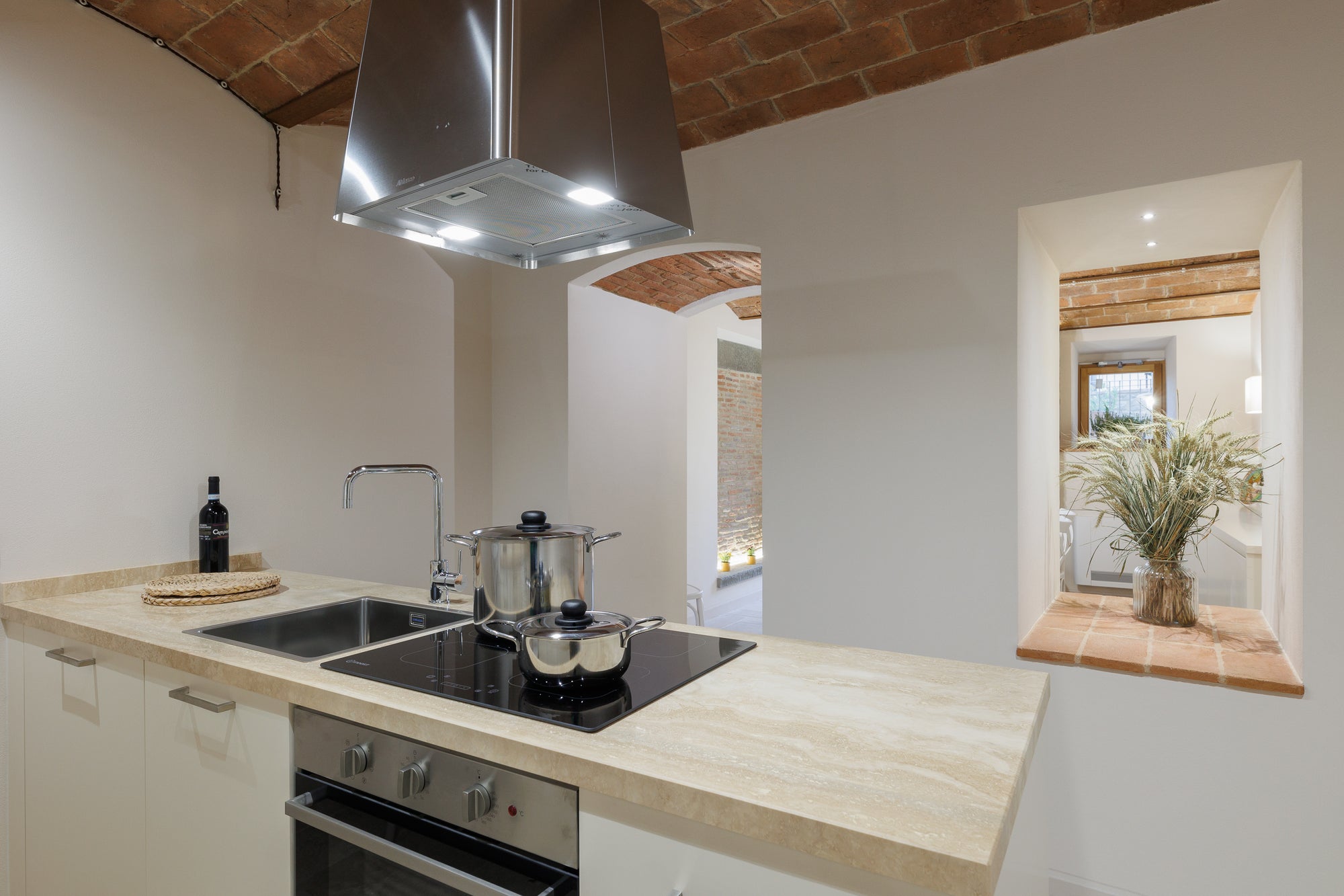 Tramonto Vista - Cortona centre, sleeps 6 3 bedrooms 3 bathroom