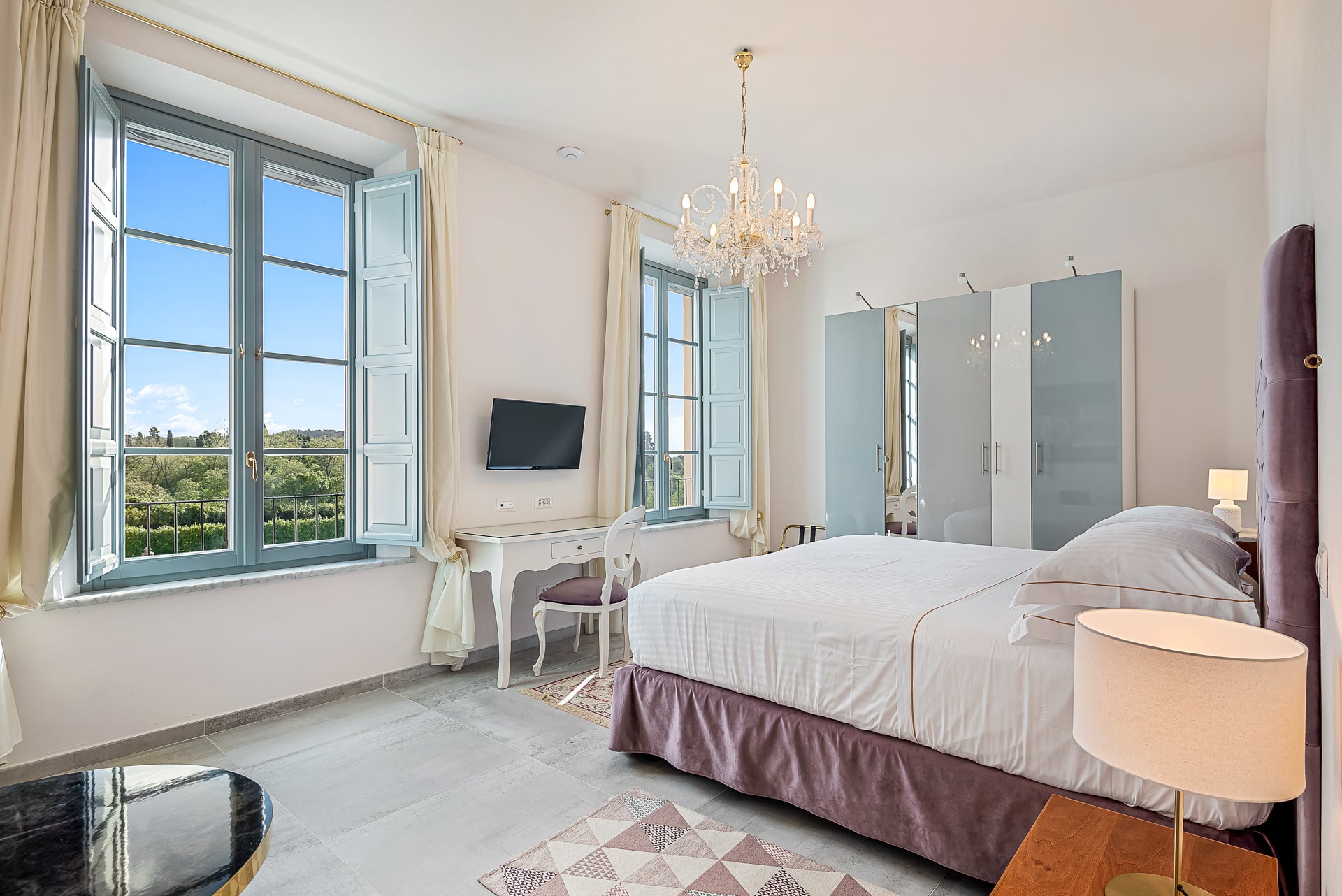 Villa Rosa di Daniela - lovely Lucca villa  - 16 bedrooms - sleeps up to 32