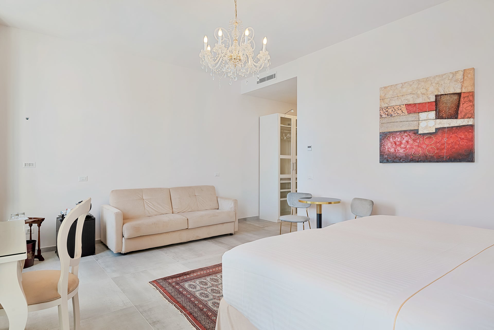 Villa Rosa di Daniela - lovely Lucca villa  - 16 bedrooms - sleeps up to 32