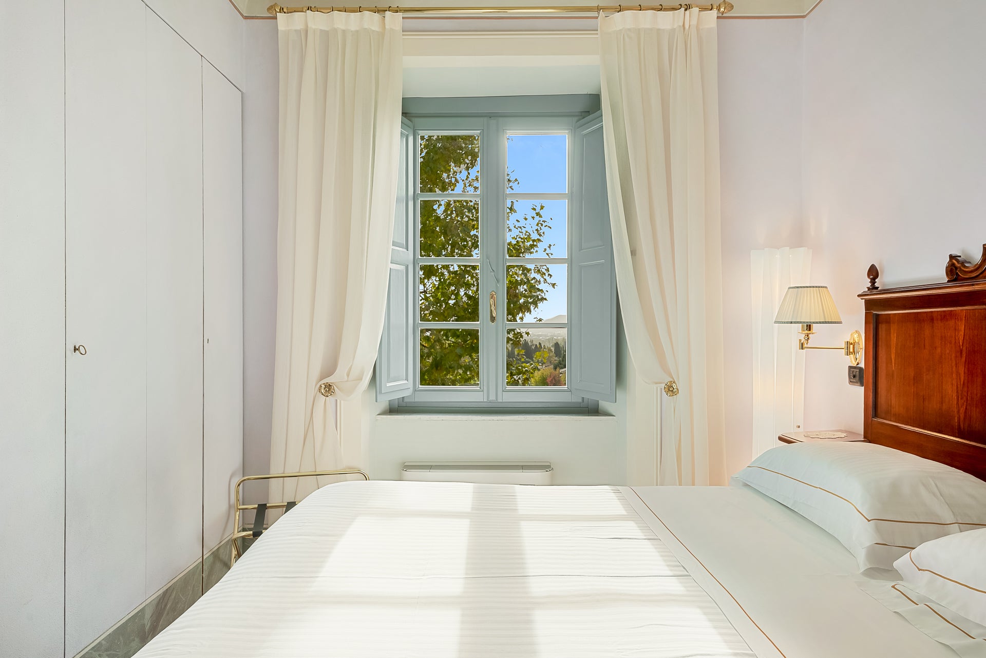 Villa Rosa di Daniela - lovely Lucca villa  - 16 bedrooms - sleeps up to 32