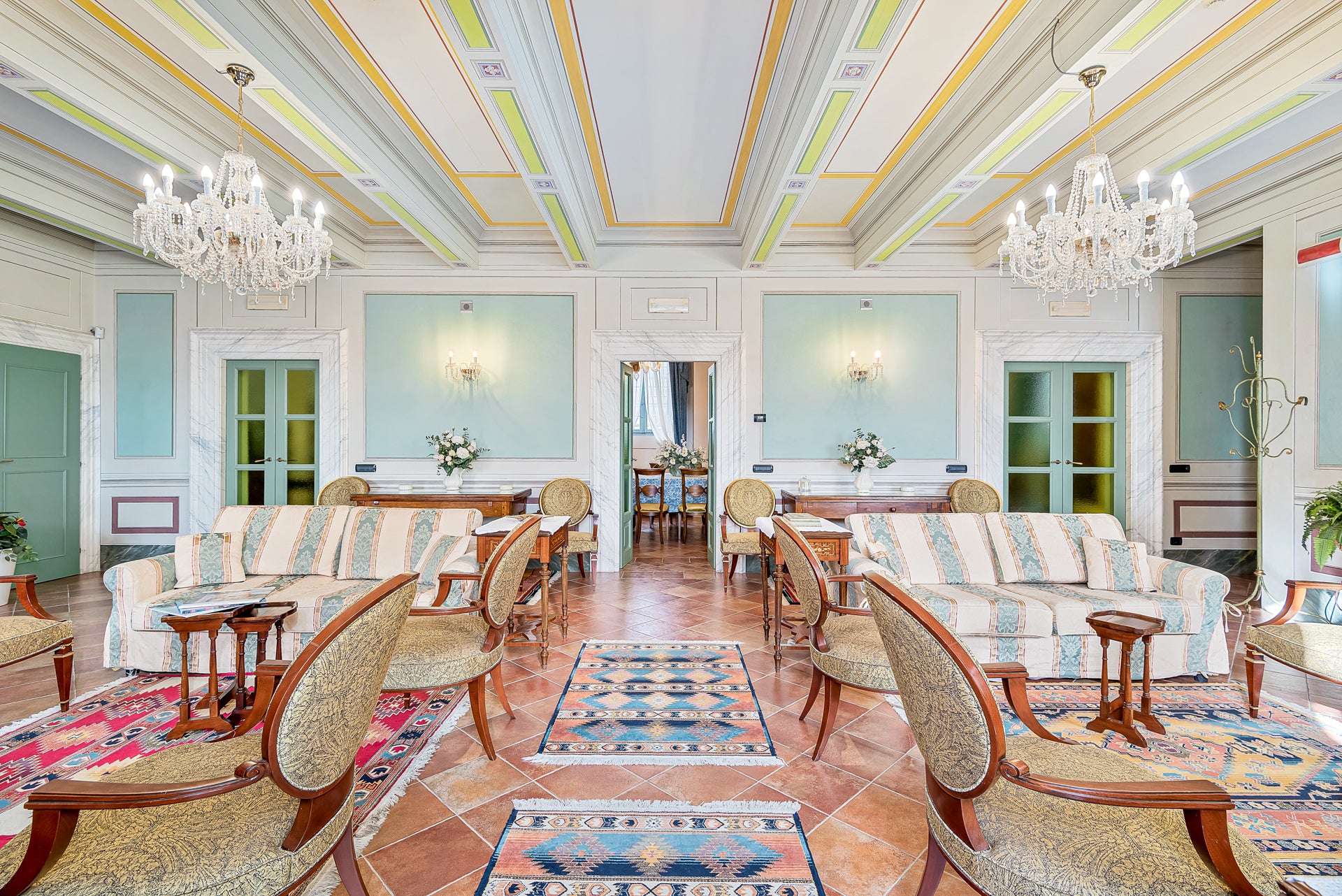 Villa Rosa di Daniela - lovely Lucca villa  - 16 bedrooms - sleeps up to 32
