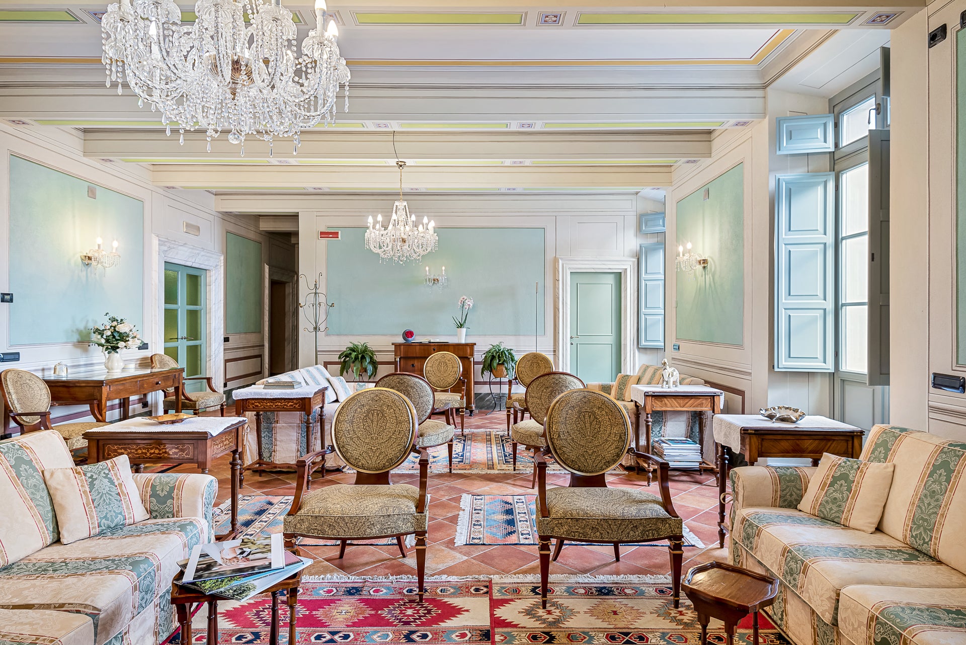 Villa Rosa di Daniela - lovely Lucca villa  - 16 bedrooms - sleeps up to 32