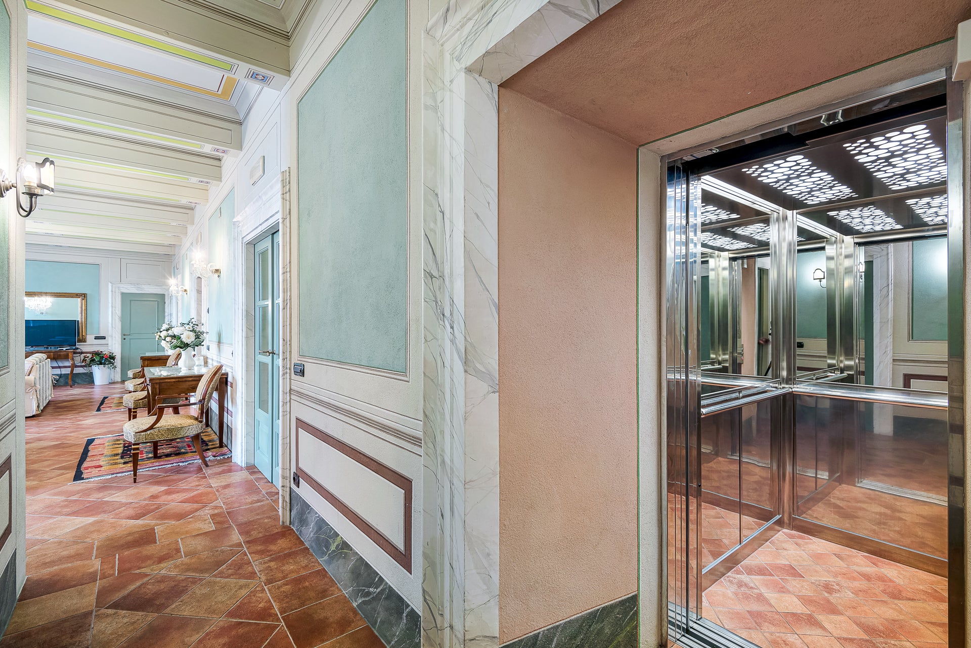 Villa Rosa di Daniela - lovely Lucca villa  - 16 bedrooms - sleeps up to 32
