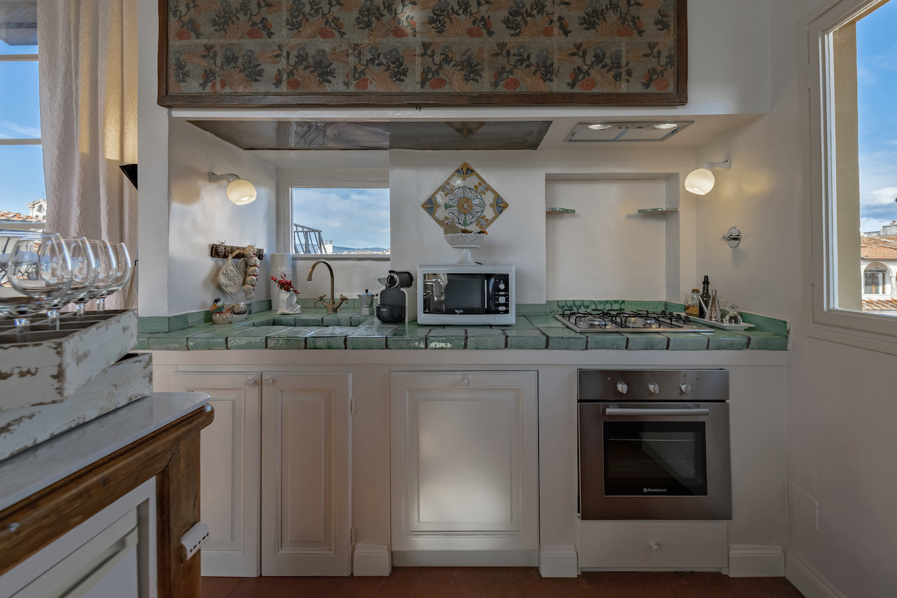 Florence Vista - sleeps 4 - terrace with stunning Florence rooftop views