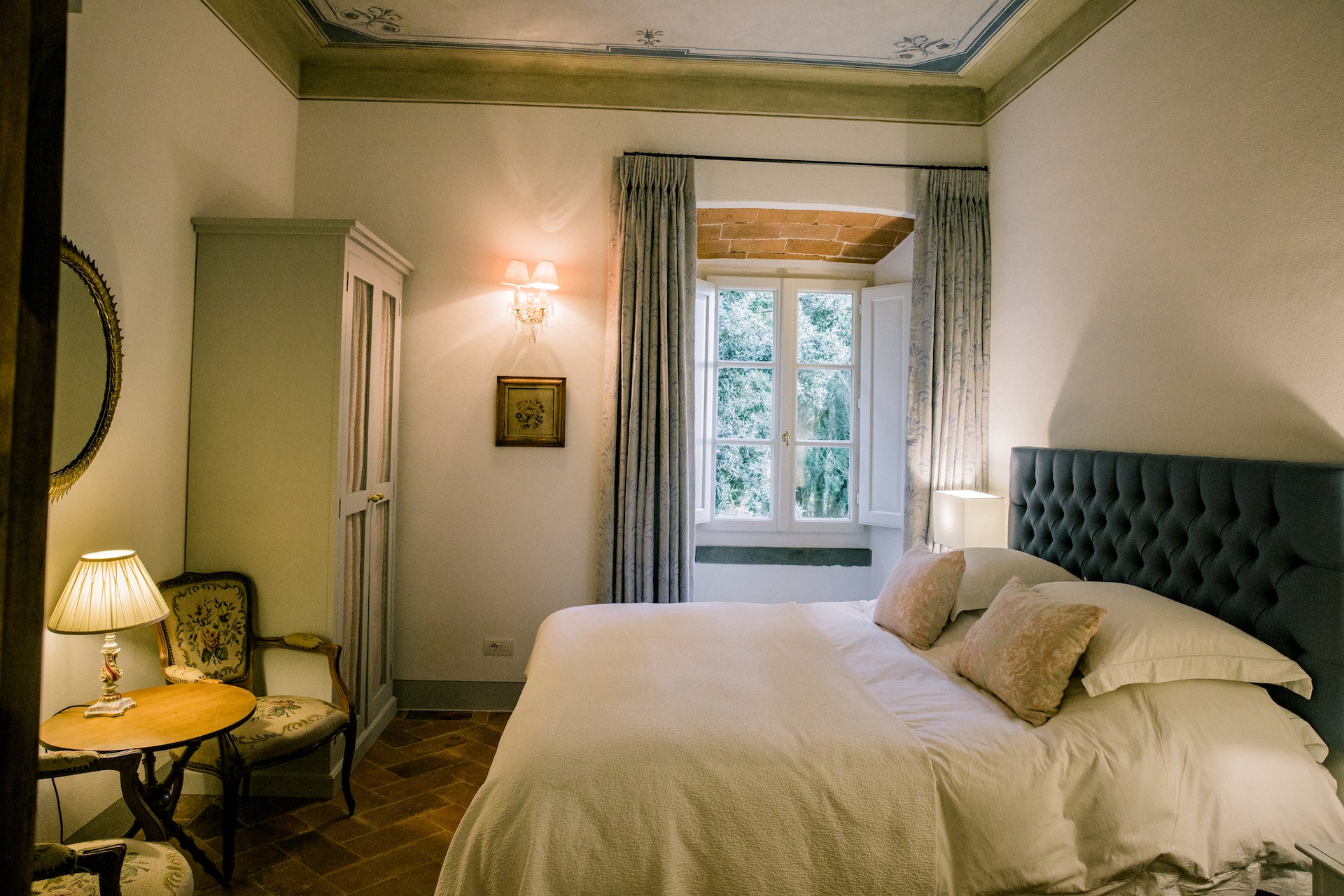 Palazzo Cortona - luxury villa in town, 7 bedrooms, 7 bathrooms