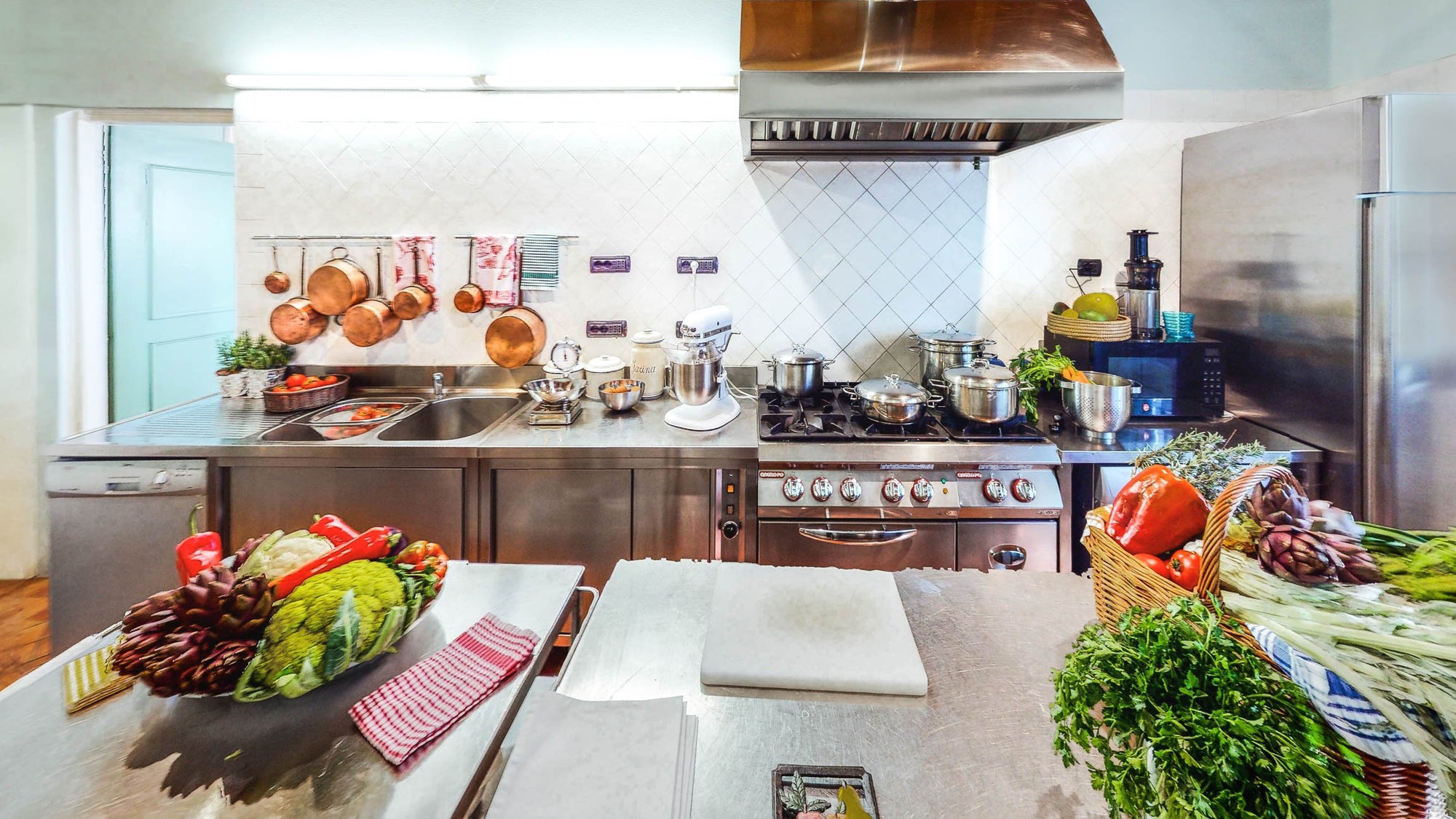 Villa Rosa di Daniela - lovely Lucca villa  - 16 bedrooms - sleeps up to 32