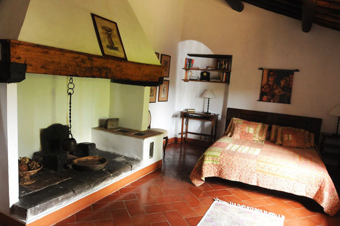 Casa Centoquatro - sleeps 6 add guest house up to 10