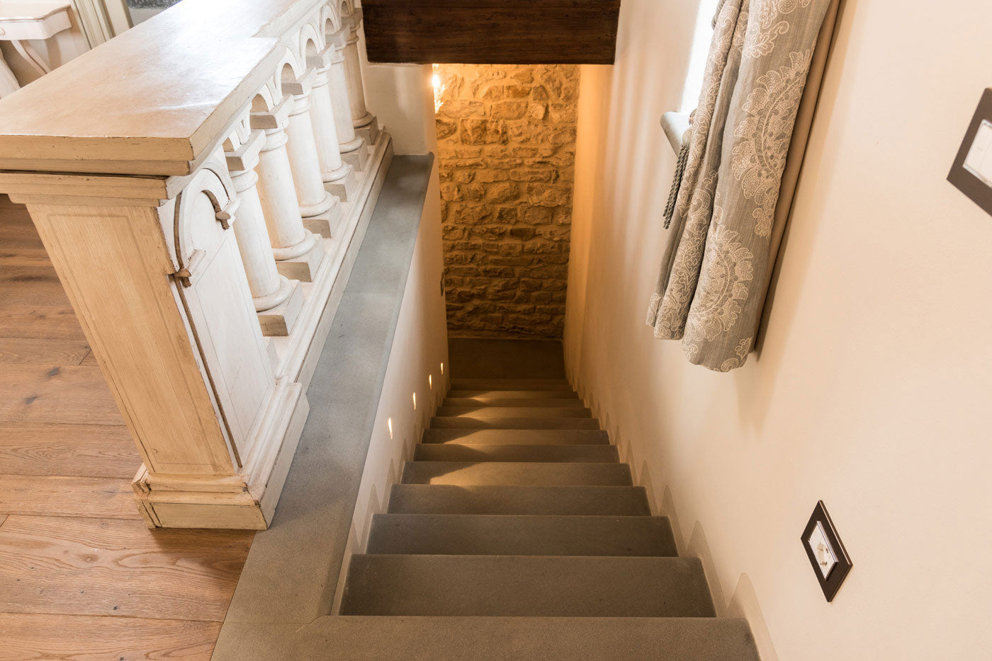 CentoCinquanta - luxury villa in Chianti, sleeps up to 16