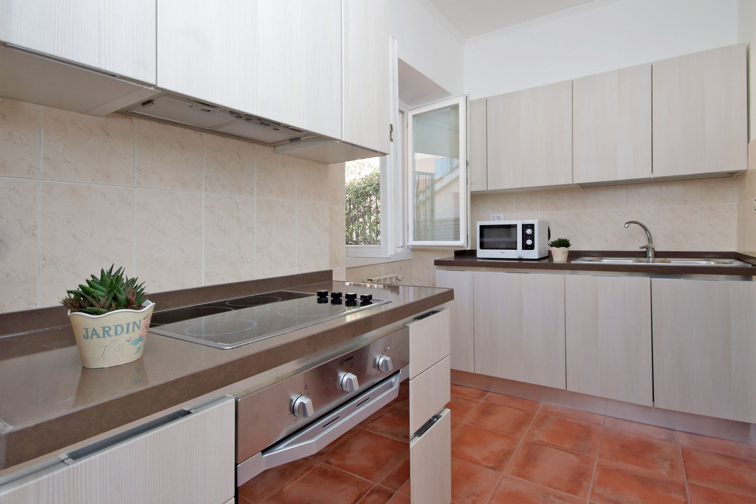 Margutta Terrace -  one bedroom with Terrace - Rome apartment sleeps up to 4
