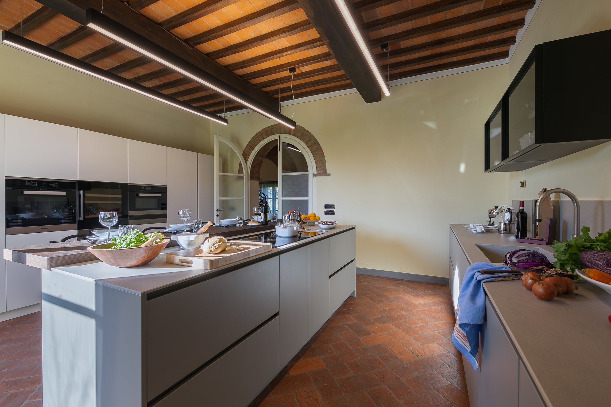 Villa Leona - High end villa near Cortona sleeps 16