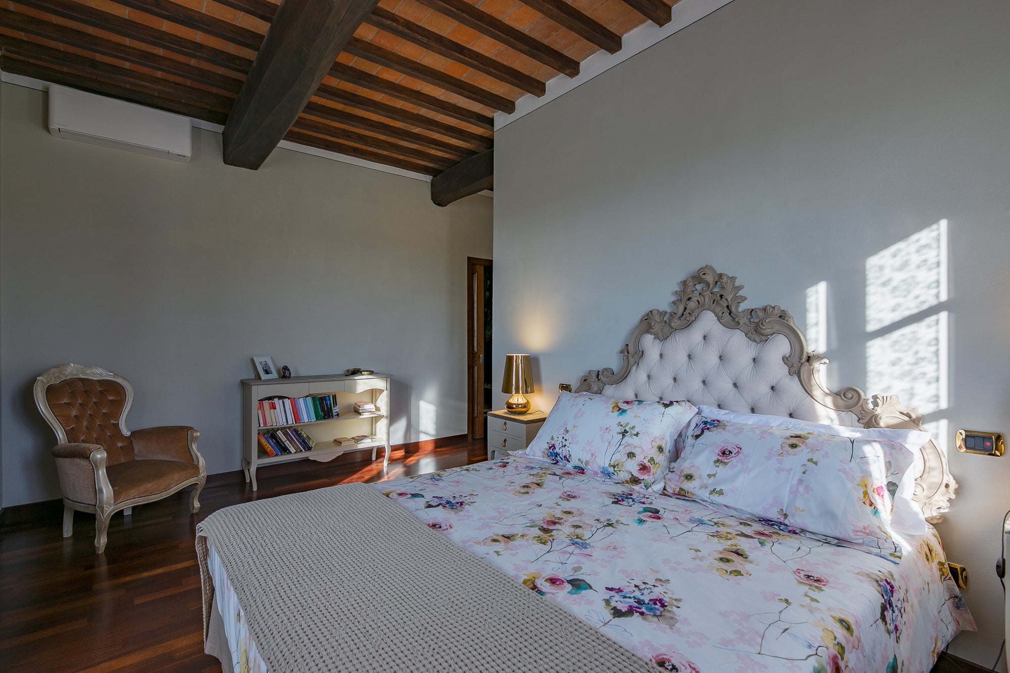 Villa Leona - High end villa near Cortona sleeps 16