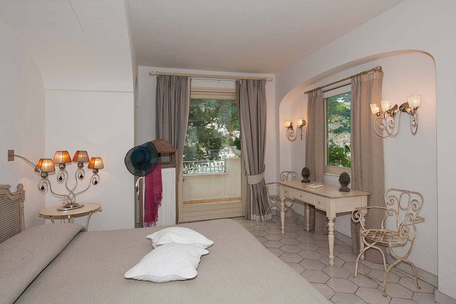 Luxury Positano villa sleeps 12  Villa Voltaire