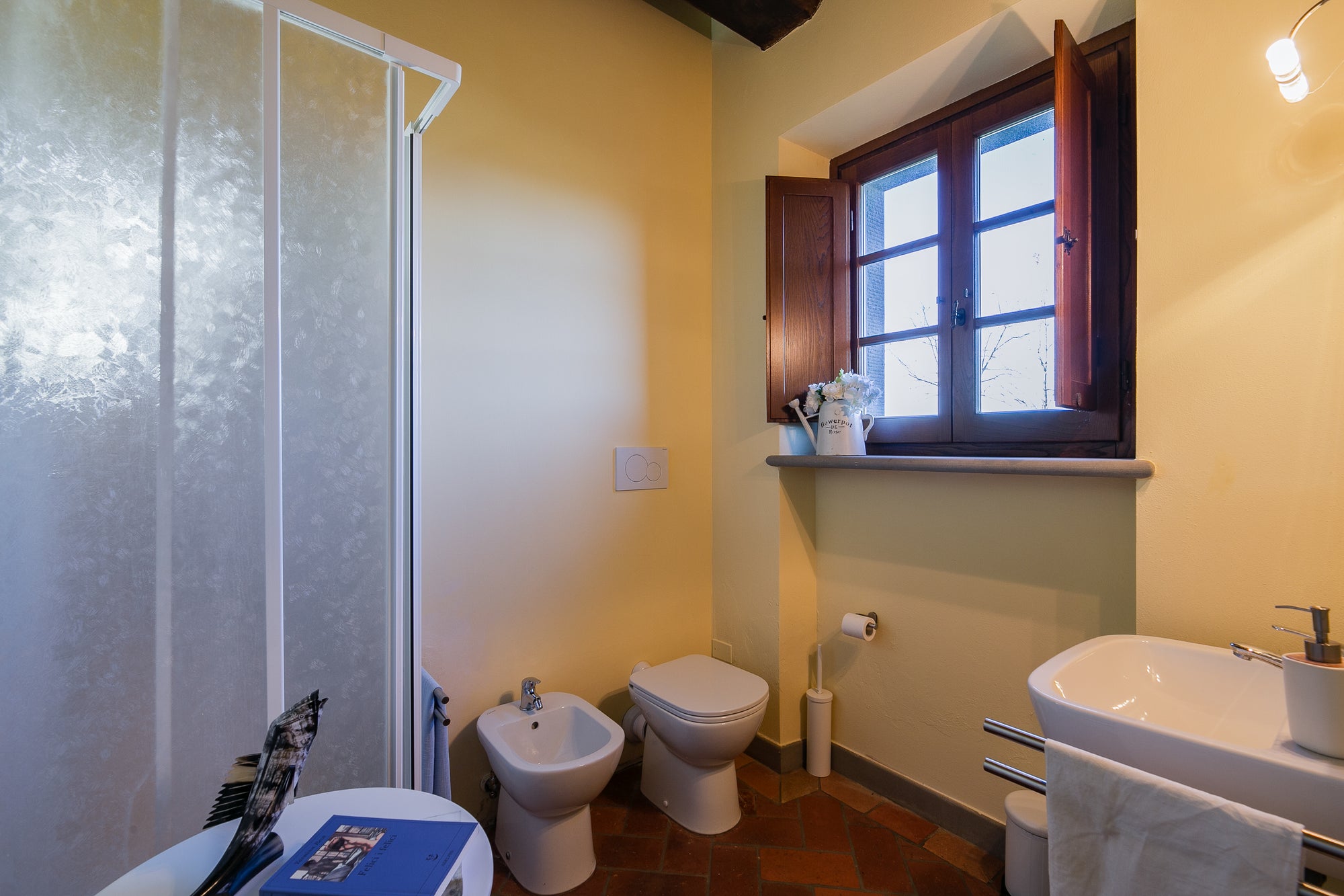 Villa Leona - High end villa near Cortona sleeps 16