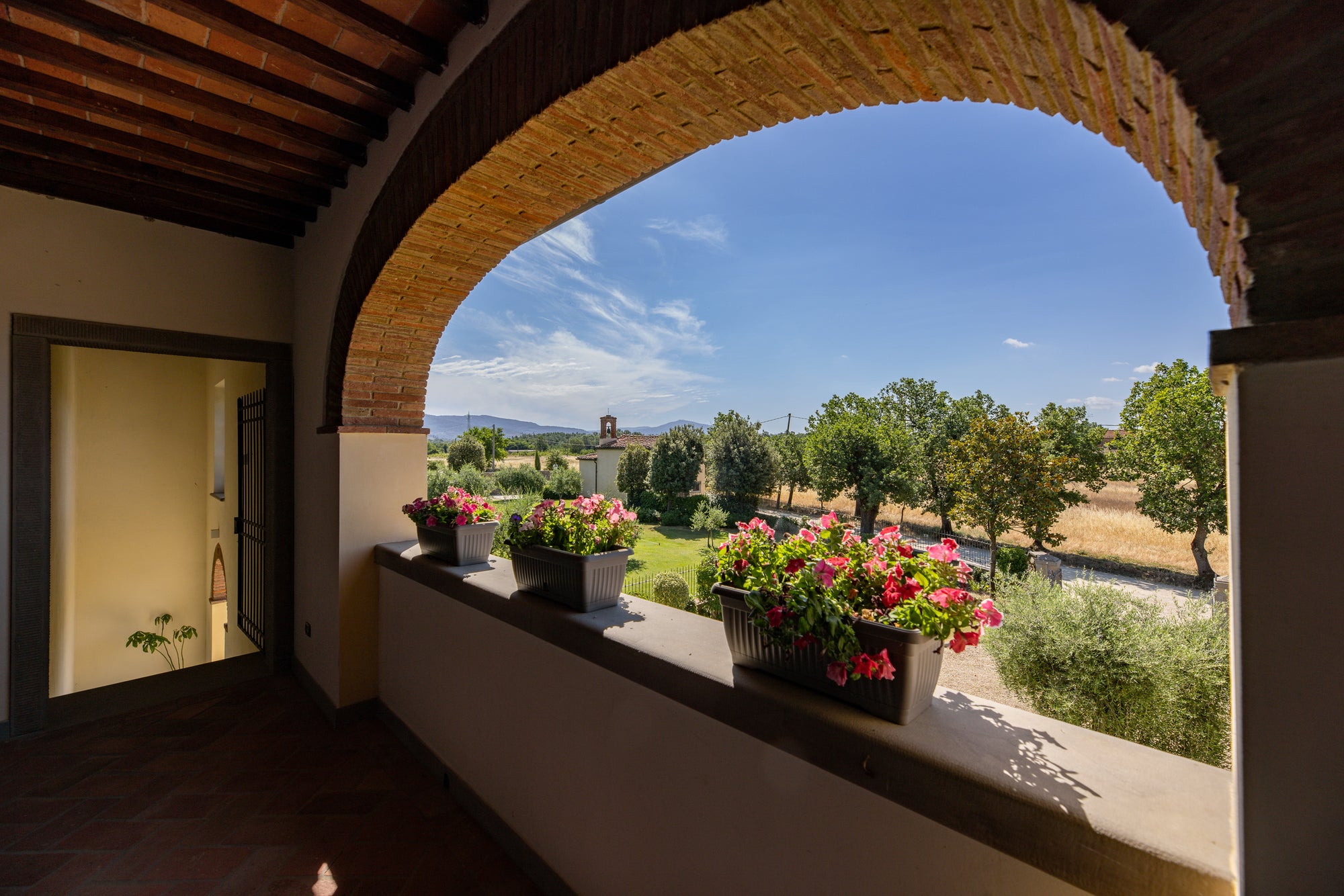 Villa Leona - High end villa near Cortona sleeps 16