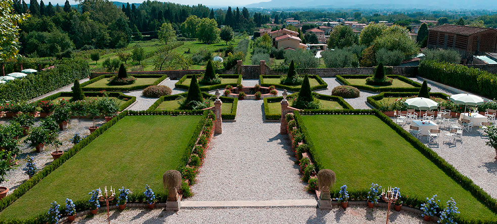 Villa Rosa di Daniela - lovely Lucca villa  - 16 bedrooms - sleeps up to 32