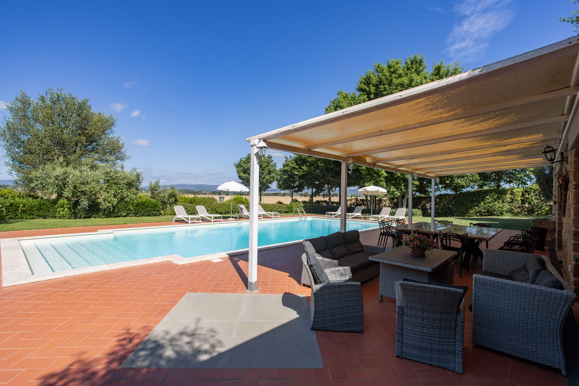 Villa Leona - High end villa near Cortona sleeps 16