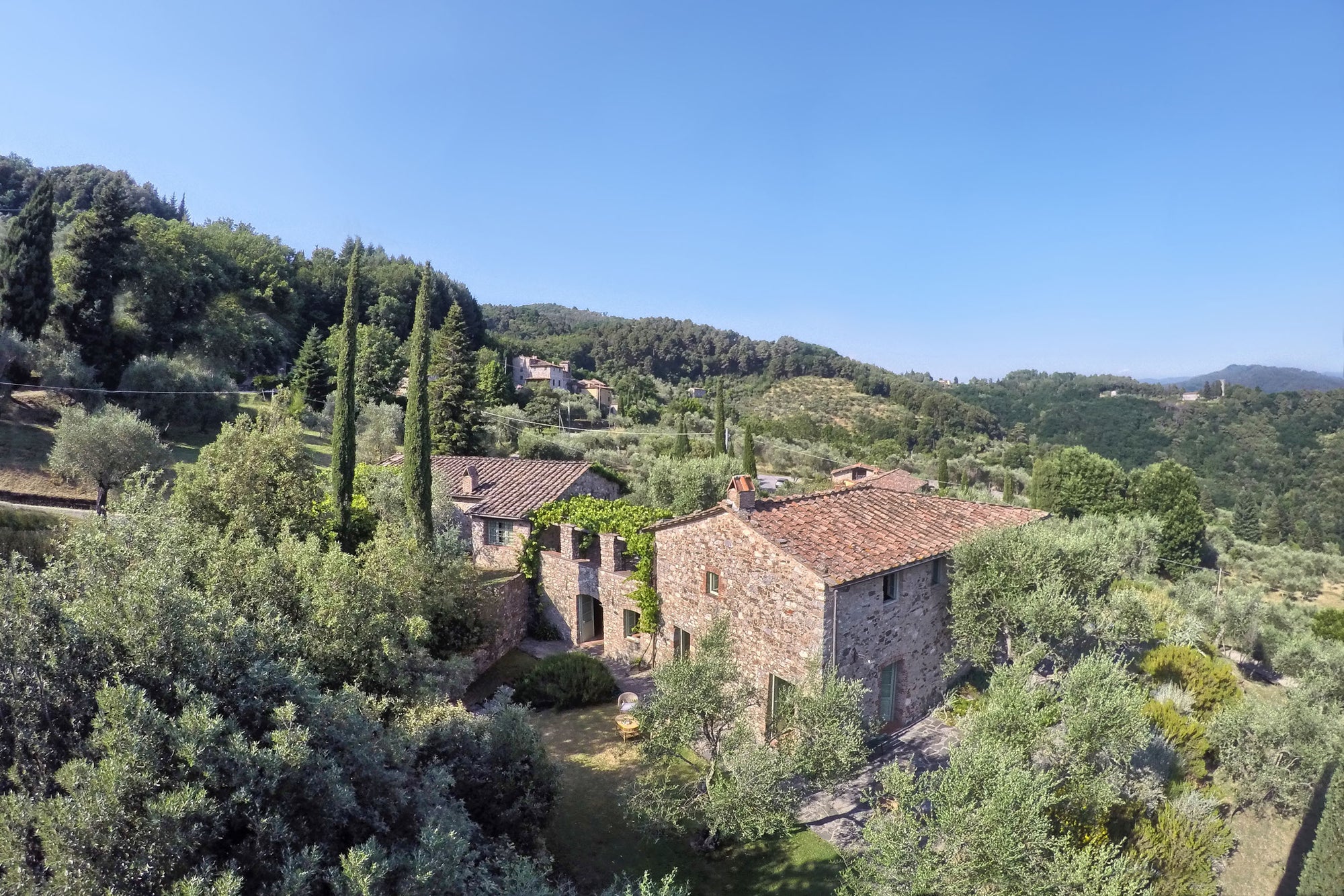 Sorgente - villa near Lucca sleep up to 10, 5 bedrooms, 6 bathrooms
