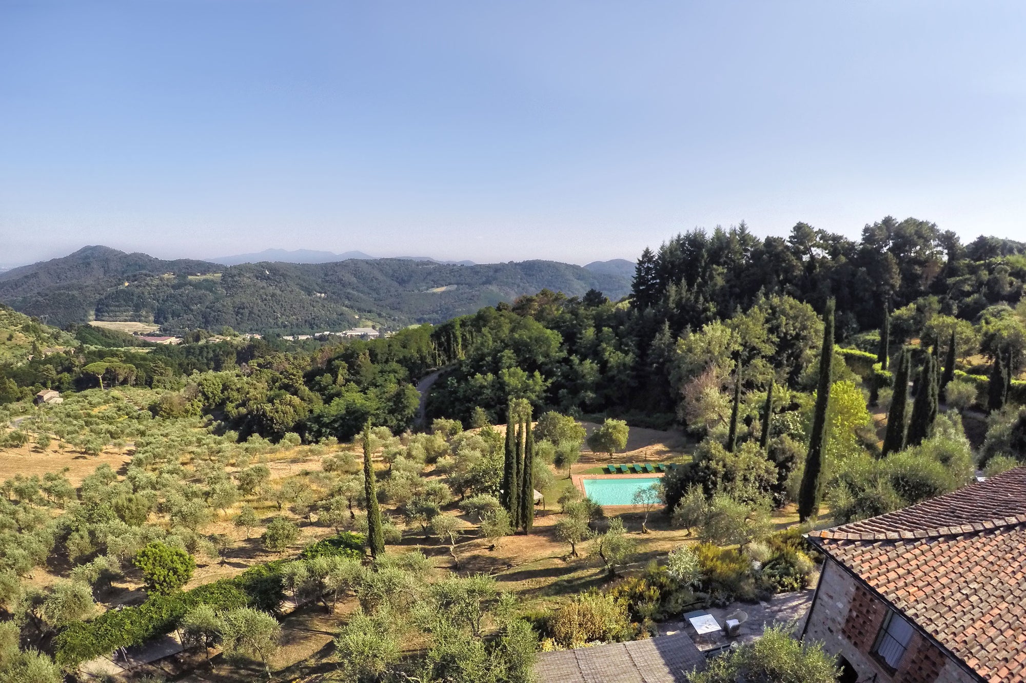 Sorgente - villa near Lucca sleep up to 10, 5 bedrooms, 6 bathrooms