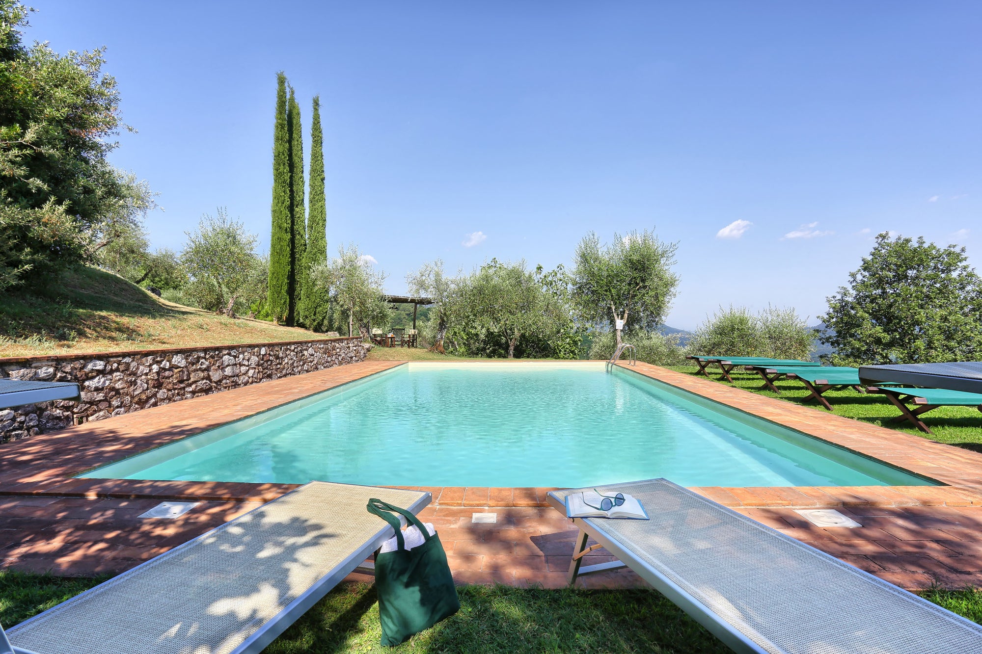 Sorgente - villa near Lucca sleep up to 10, 5 bedrooms, 6 bathrooms