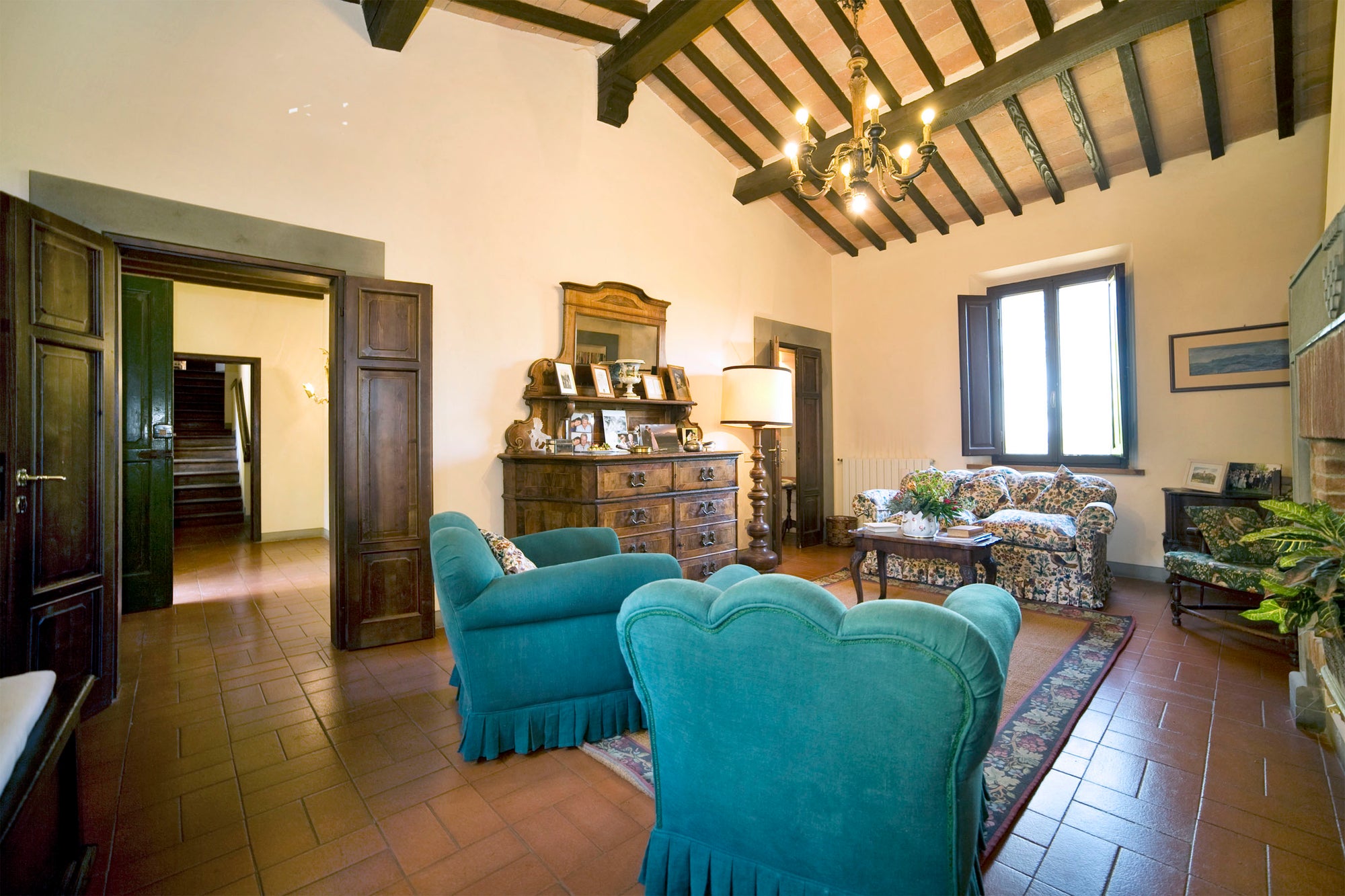 Montelopio - Tuscan villa sleeps up to 9, 5 bedrooms, 5 bathrooms